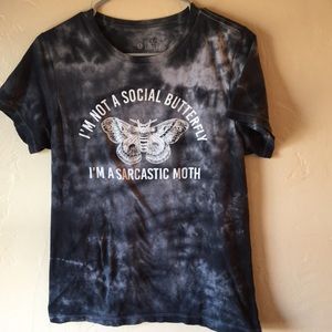 Black titled short sleeve shirt